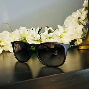 Rayban Chris model square sunglasses (RB4187) - Black